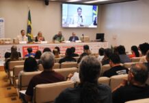 STIU-DF participa de seminário sobre financeirização e levanta debate sobre desinformação com a classe trabalhadora